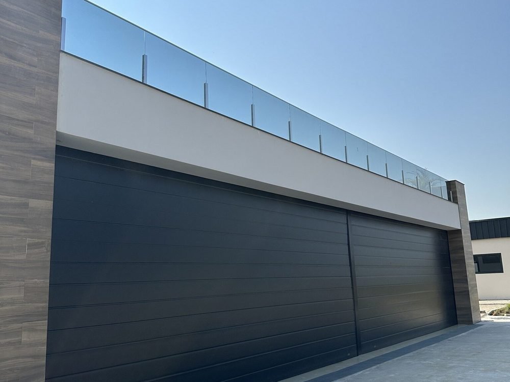 Portão automático de alumínio de alto padrão